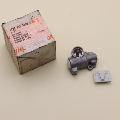NEU Original Stihl E14 140 160 180C 20 220 Ölpumpe 12086403250