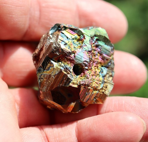 Natural rainbow iridescent Pyrite crystal. Las Minas, Veracruz, Mexico 76.6 gram - Picture 2 of 8