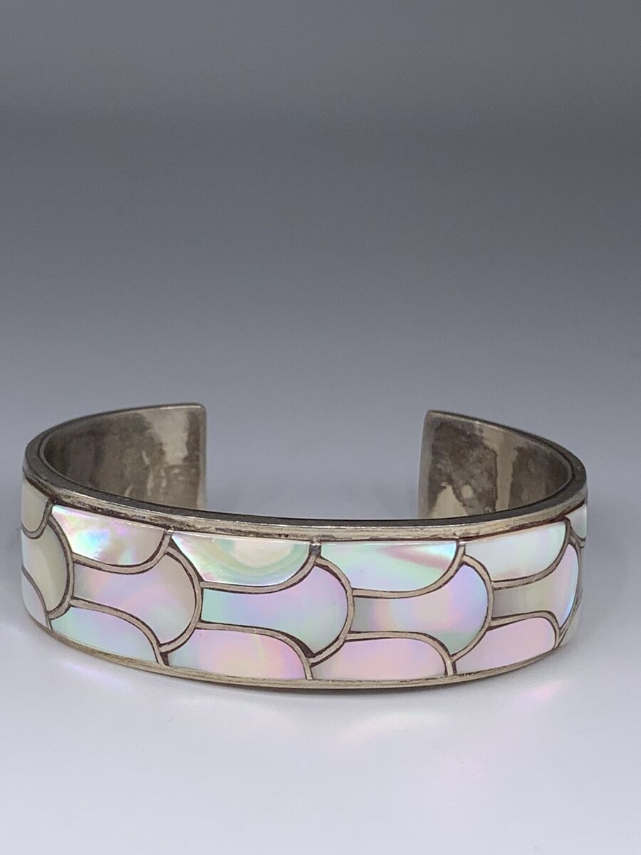 Native American Important Huge Vintage Zuni Pink Shell Sterling Silver Cuff Bracelet Old Native American Important Huge Vintage Zuni Pink Shell Sterling Silver Cuff Bracelet Old