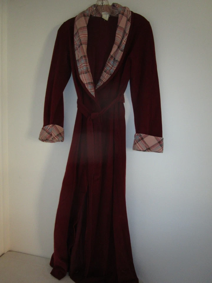 Albornoz Montgomery Ward vintage de terciopelo granate largo para mujer talla 9/pequeño Foto 3 de 4