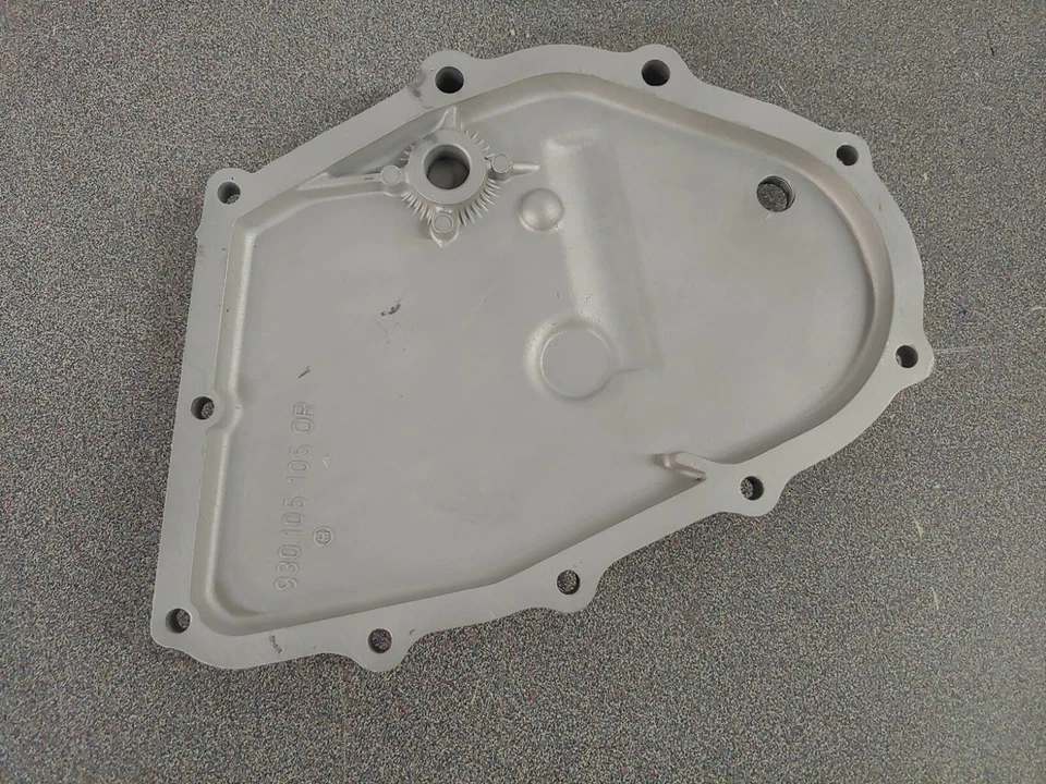 NICE USED ORIGINAL PORSCHE 911 LEFT SIDE ALUMINUM TIMING CHAIN BOX COVER 1978-83 - Imagem 4 de 4