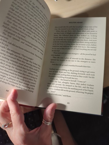 H2 Doctor Who: Molten Heart by Una McCormack (2018, Hardcover) book BBC - Picture 4 of 5