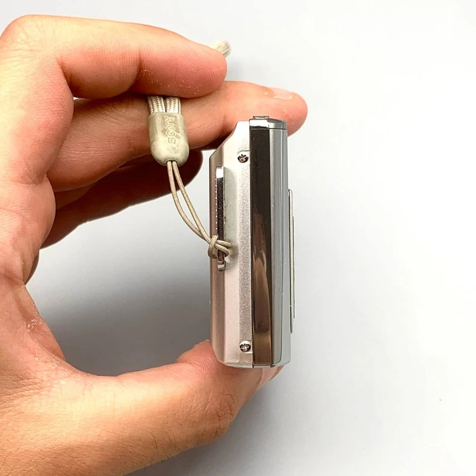 Fotocamera SONY CYBERSHOT DSC-T70 Digitale Touch Screen con Caricatore - Immagine 3 di 4