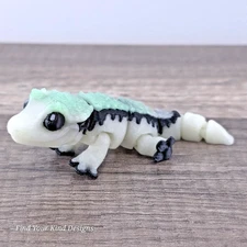 Glow-In-The Dark Mini Crested Gecko 3D Articulated Flexi Fidget Toy- Gift Idea