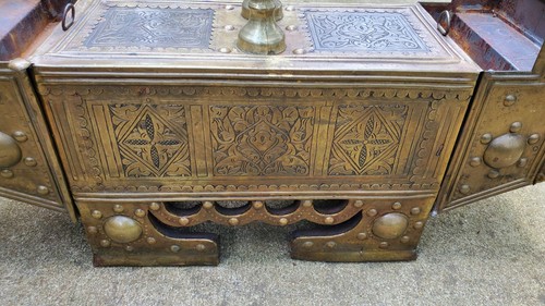 VTG Large Antique Brass & Wood Shoe Shine Box 32"x14.5"x7.5" Turkish or IRAN
