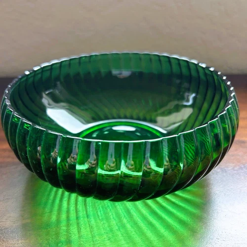 Fire-King /Anchor Hocking Forest Green Embossed Swirl Design Bowl 2 3/4 in Tall