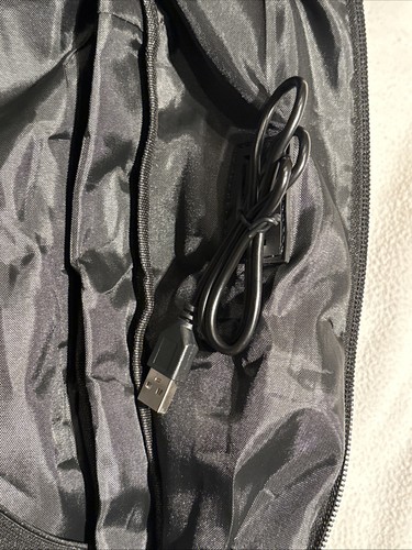 Black Travel Backpack W/ USB Port, Adjustable Straps, Multipurpose Compartments - 第 8/14 張圖片