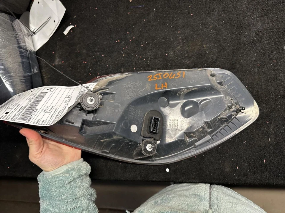 Driver Left Tail Light Quarter Panel Mounted Fits 12-19 BMW 640i 2032369 - Imagem 2 de 3