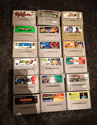 Nintendo Super Famicom Spiele-Konvolut  18 Module/Cartridges NTSC-J
