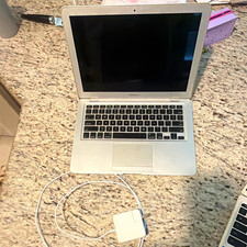 Apple MacBook Air 13 2015 Intel i5 1.8GHz 8GB...