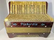 Vintage Piakordia Accordion