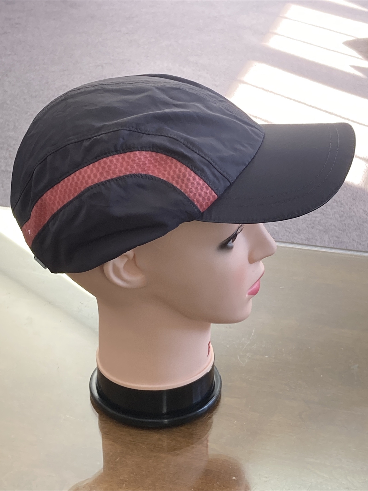 WOMAN’S ACTIVEWARE CAP - image 6