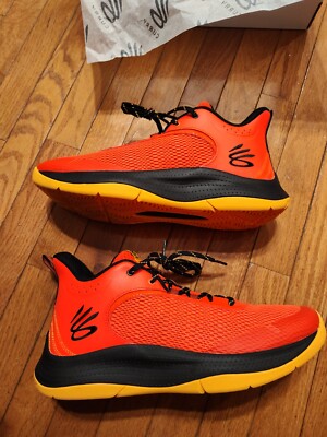 Size 11.5 - Under Armour Curry 3Z6 Bolt Red Black for sale  display picture 3