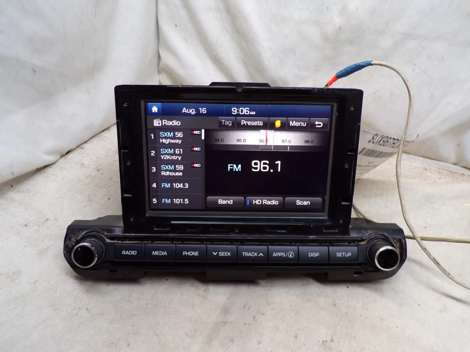 17 18 现代伊兰特媒体收音机接收器 96160-F2100UAT JAN13 — 第 2/4 张图片