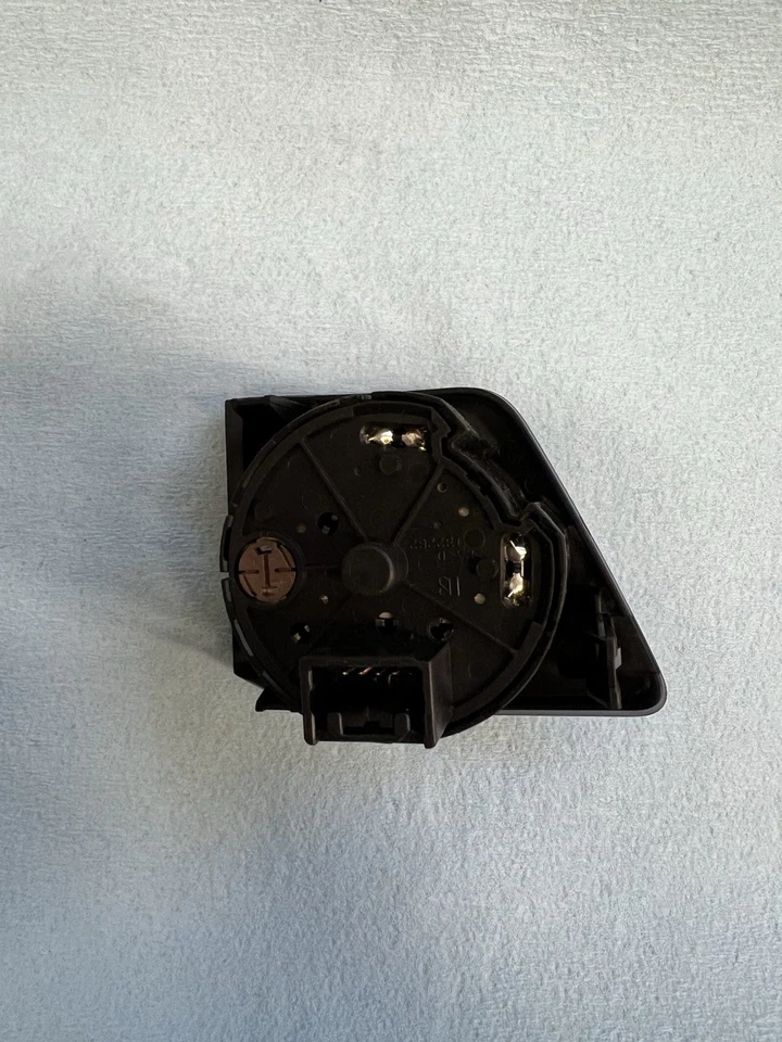 2005-2012 Toyota Tacoma 4WD Control Switch 4x4 Selector Switch Dash Mounted OEM - Image 3 of 3