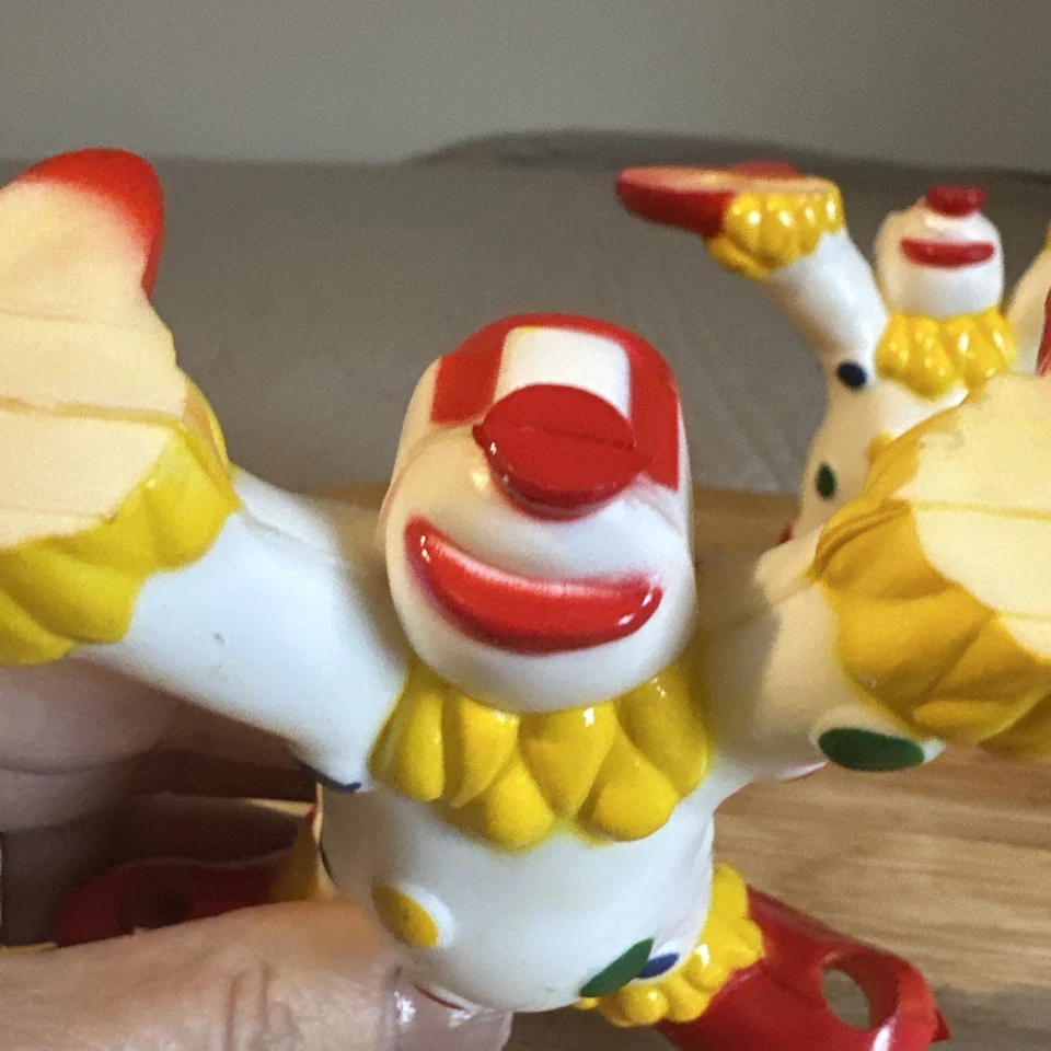 "2 adornos de nivel con soporte para pasteles de payaso Wilton 1973 blancos con lunares multicolores 4""" Foto 3 de 4