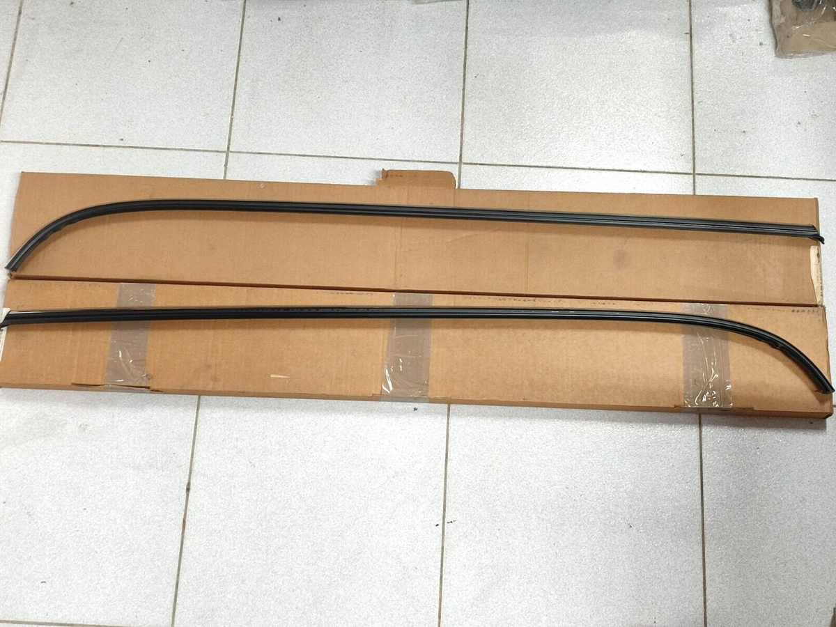 MINI R50-R53 finisher side window rear L+R !NEW! GENUINE