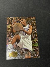 1995-96 TYUS EDNEY FLEER METAL NBA ROOKIE CARD RC #186 SACRAMENTO KINGS. rookie card picture