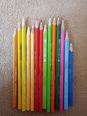 Staedtler Künstler Farbstifte gebraucht insgesamt 14 einige sind duplikiert siehe Fotos 
