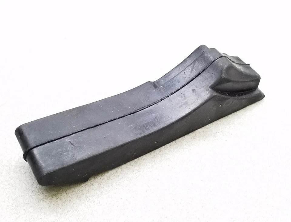 Protector de chip 1135 656 1500 compatible con Stihl MS341 MS361 MS261 MS362 MS441C Foto 2 de 3