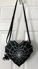 Mad Engine Halloween “SPIDER WEB HEART” Purse Bag  w/ Spider Zip Pull Gothic