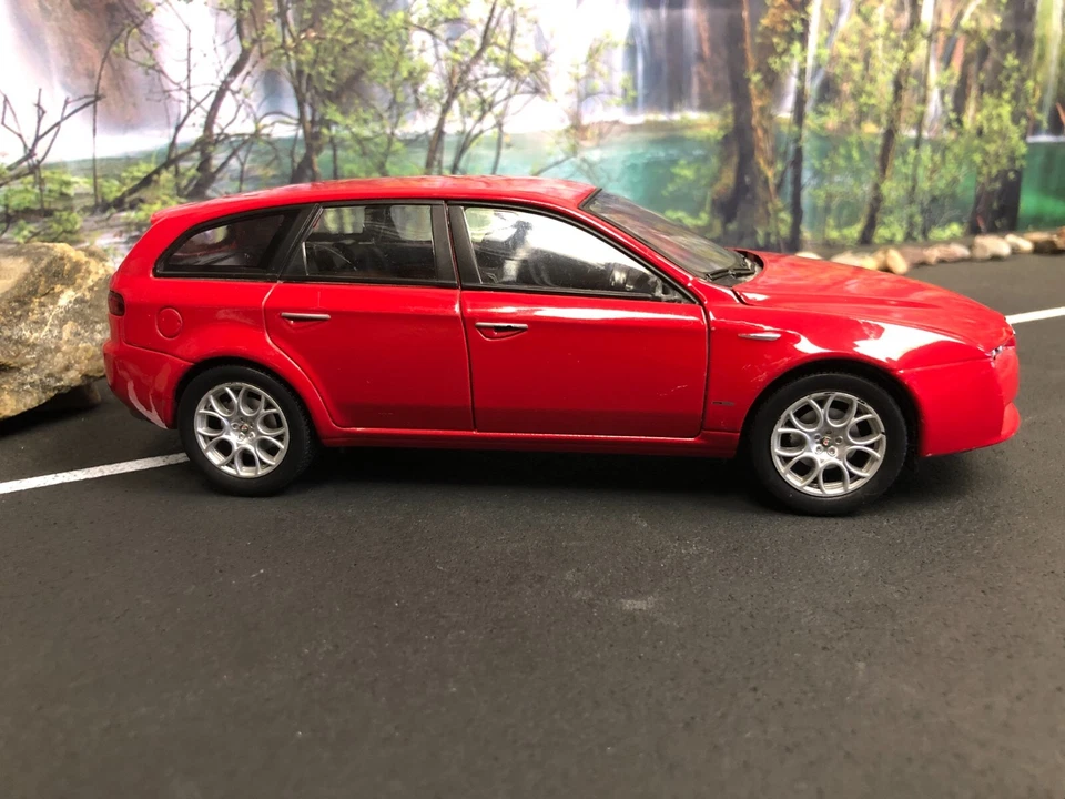 WELLY ALFA ROMEO 159 SPORTWAGON DIECAST 1/24 Red, IMPERFECT - Image 2 of 4