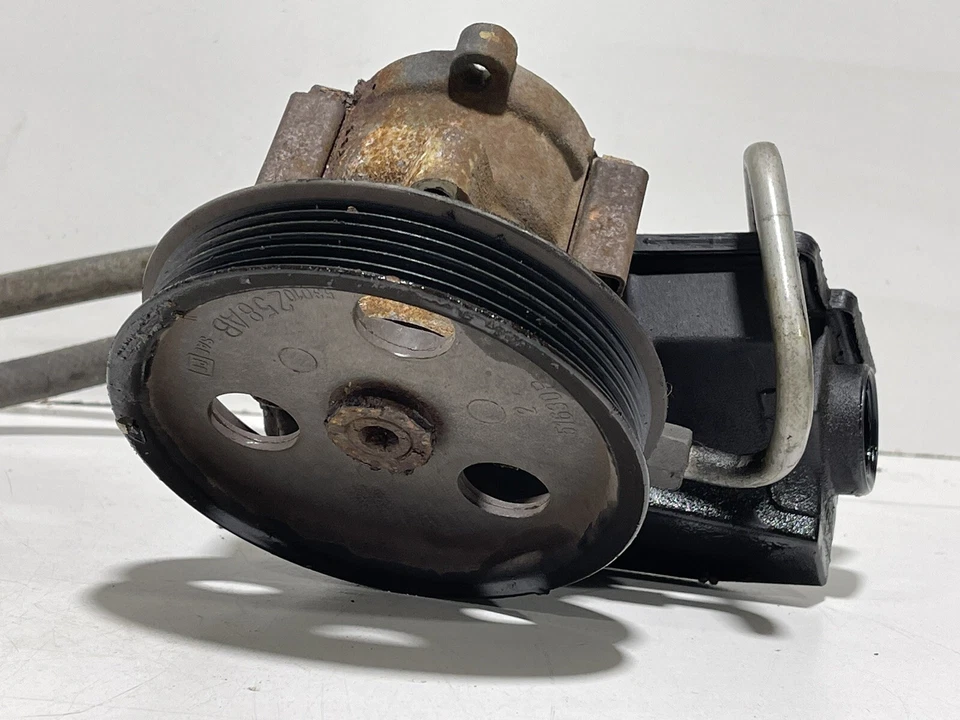 Bomba de dirección asistida 4,0 L 1997-2006 Jeep Wrangler TJ Cherokee con mangueras OEM CC 15 Foto 3 de 4