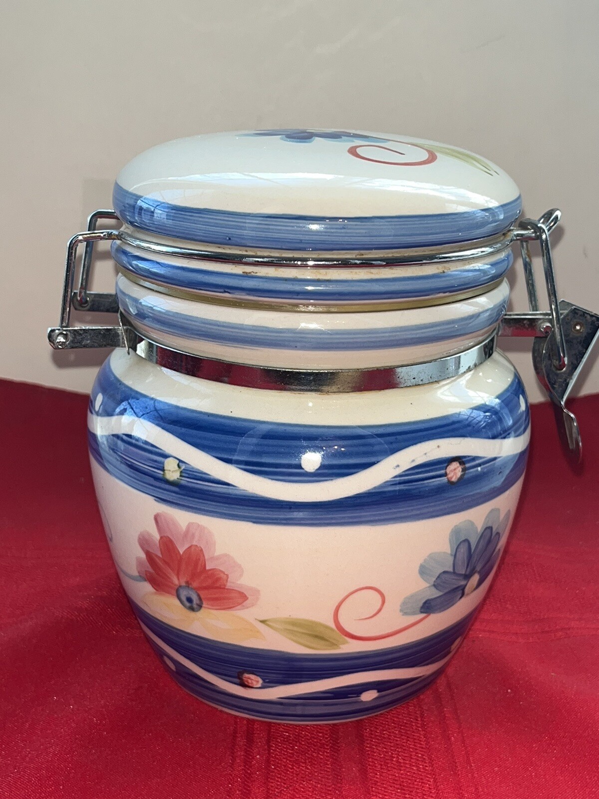 VTG 6.5” ROUND GIBSON BLUE PINK FLORAL CERAMIC CANISTER W LID METAL LATCH EUC