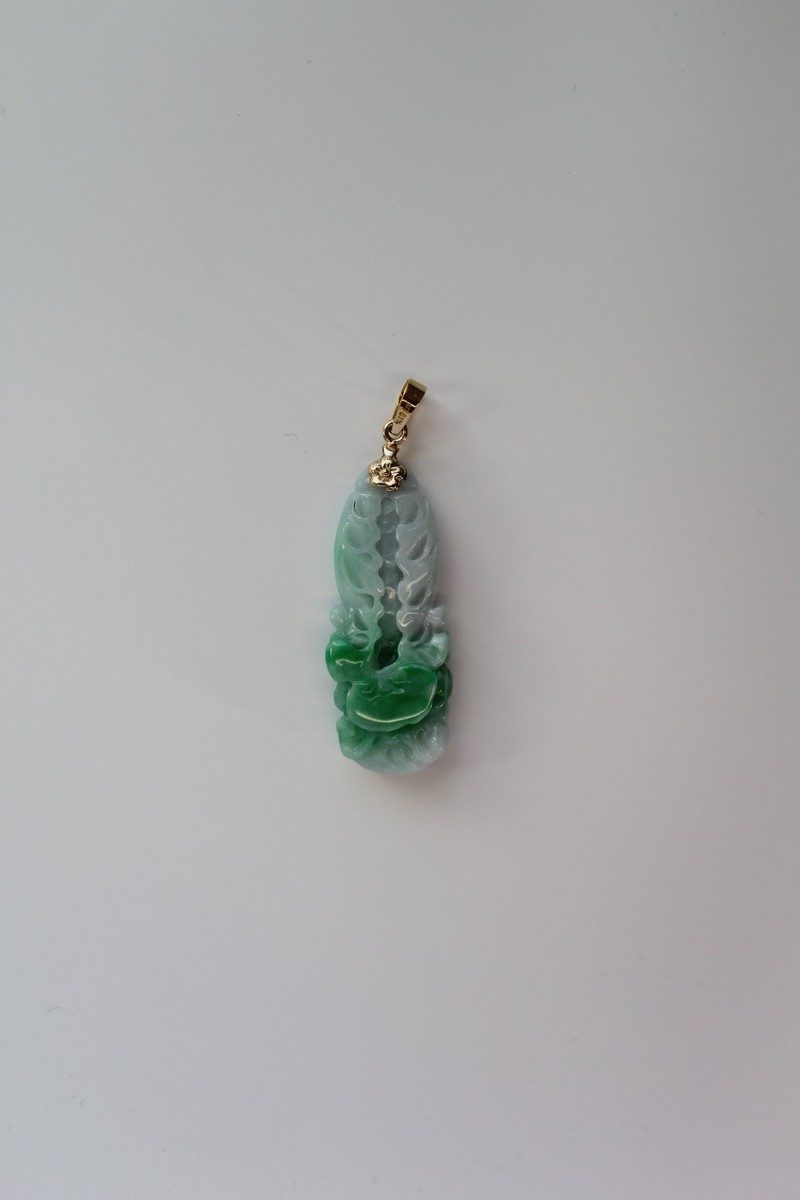 Green Jadeite Cabbage Pendant – 18K Gold Wealth Amulet, Natural View 4
