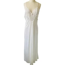 Vintage Val Mode White Nightgown Lingerie Lace Rose