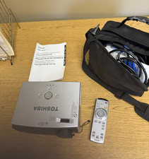 Toshiba TDP-PX10 Desktop Data Projector Silver VGA S-Video USB w/ Remote  Case