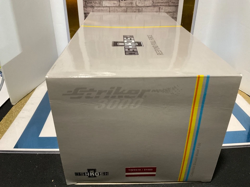 TWH TWH078 / 01089 Oshkosh Striker 3000 US Air Force Crash Fire Rescue Truck - Image 2 of 4