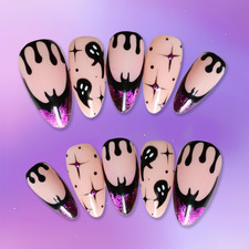 24Pcs Halloween Press on Nails Medium Almond French Tip Fake Nails Black Ghost w