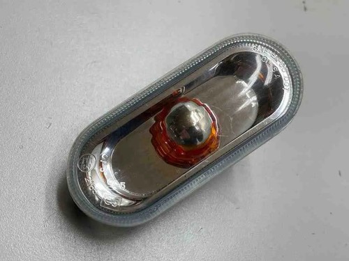 VW CADDY III Furgon 2KA, 2KH, 2CA, 2CH Kotflügelblinker vorne links 32683153