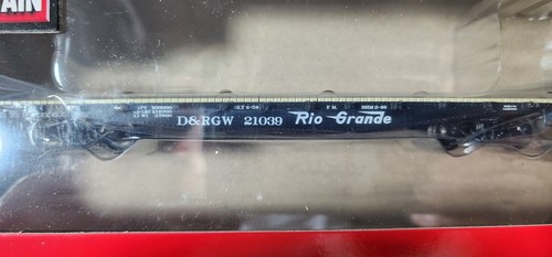 Denver Rio Grande Western RR 42' Fish Belly Flat InterMountain 32302-27 HO Scale - Picture 2 of 3