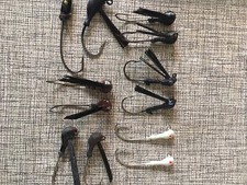 12 +1 Assorted Jig Heads..10 Have Weed Guards..Most New, Some Used..Pic Tell All
