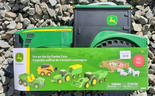John Deere Spaß unterwegs Traktorkoffer - Bauernhof Spielzeug Sammlung NEU IN BOX 18 Stck. - Bild 1 von 5