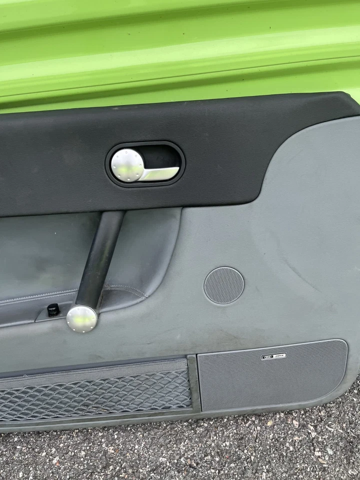 2000-2006 AUDI TT Driver Side Left Door Panel - Grey and Black - Image 3 of 4