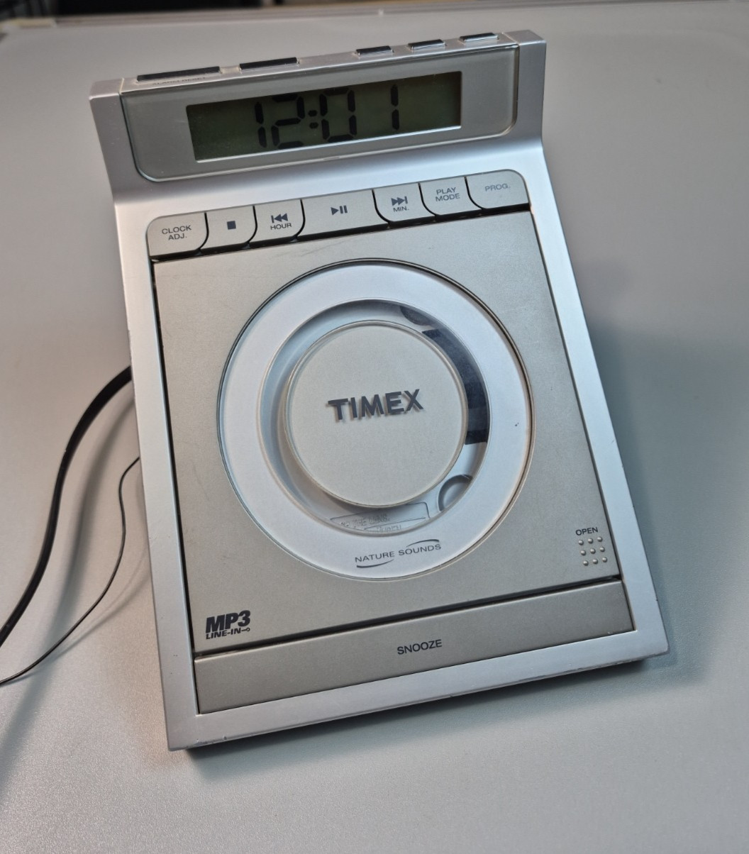Timex T609T Stereo CD Dual Alarm Clock Radio (Silver / Titanium) Front Facing