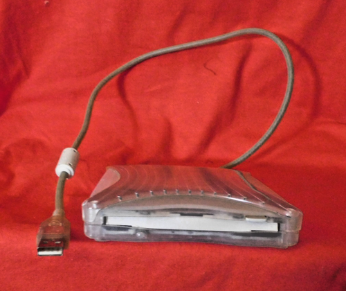 TDK USB Floppy Disk Drive (Mac/PC); used-working - 第 5/7 張圖片