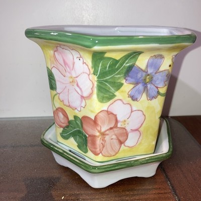 Andrea by Sadek Small Floral Hexagon Flower Pot Planter & Under Tray