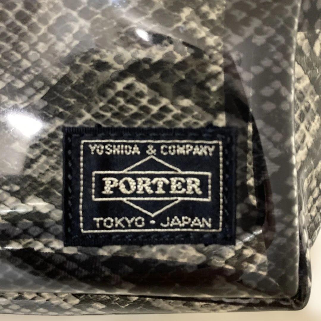 HEAD PORTER Python Pattern Vinyl Pouch 14cm x 21c… - image 2