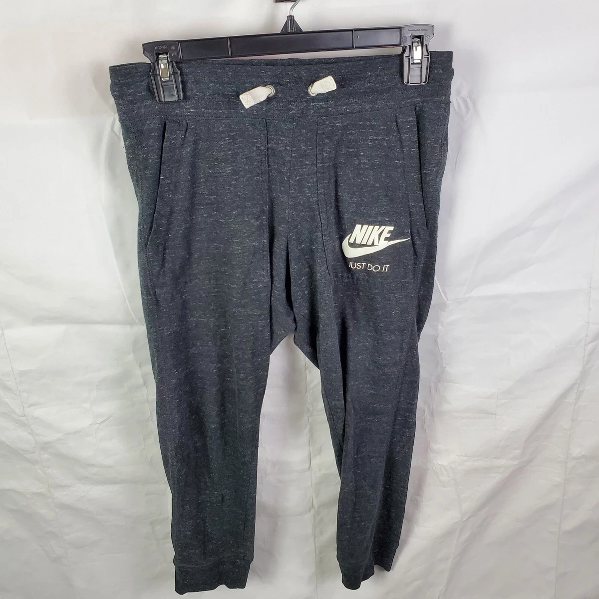 Nike Sportswear Gym Vintage Capri Jogger Pants Pockets 883723-010 Women's XS