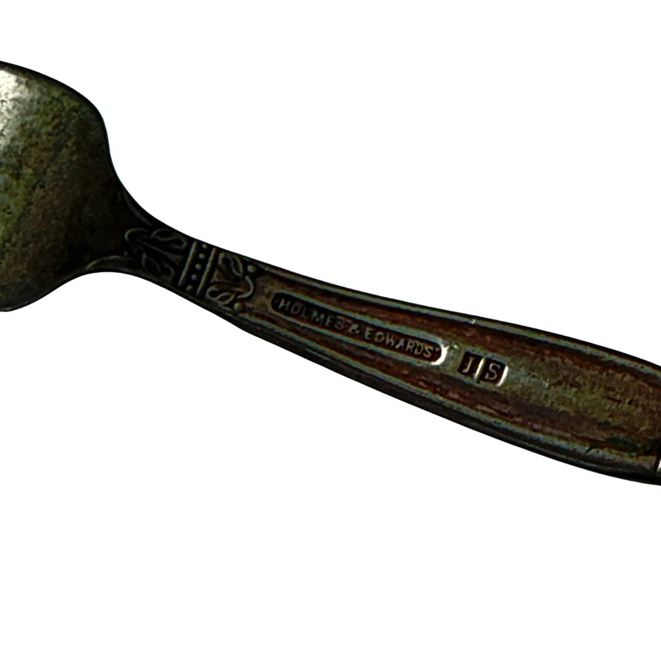 Holmes and Edwards IS Vintage Silverplate Fork Art Deco Flatware - Image 3 of 4