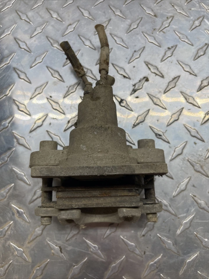 04 Pinza de freno trasera derecha Polaris Sportsman 700 4x4 Foto 3 de 4