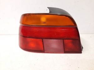 Rückleuchte Rücklicht Heckleuchte Hinten Links BMW 5er E39 8358031