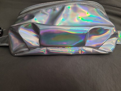 No Boundaries Irredescent Fanny Pack NWT - Picture 2 of 7