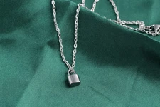 Cadena De Acero Inoxidable Plateada Dije Candado Amuleto Protector Del Amor 