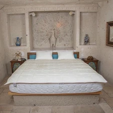 100% Wool Quilt – Washable Merino Comforter, All Season with Cotton Cover