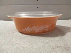 Vintage Pyrex Lidded Cassarole Dish Butterfly Gold  1 pt